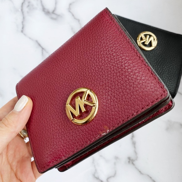 Gaby’sBags👜💕- Michael Kors Card Case wallet - Picture 3 of 8